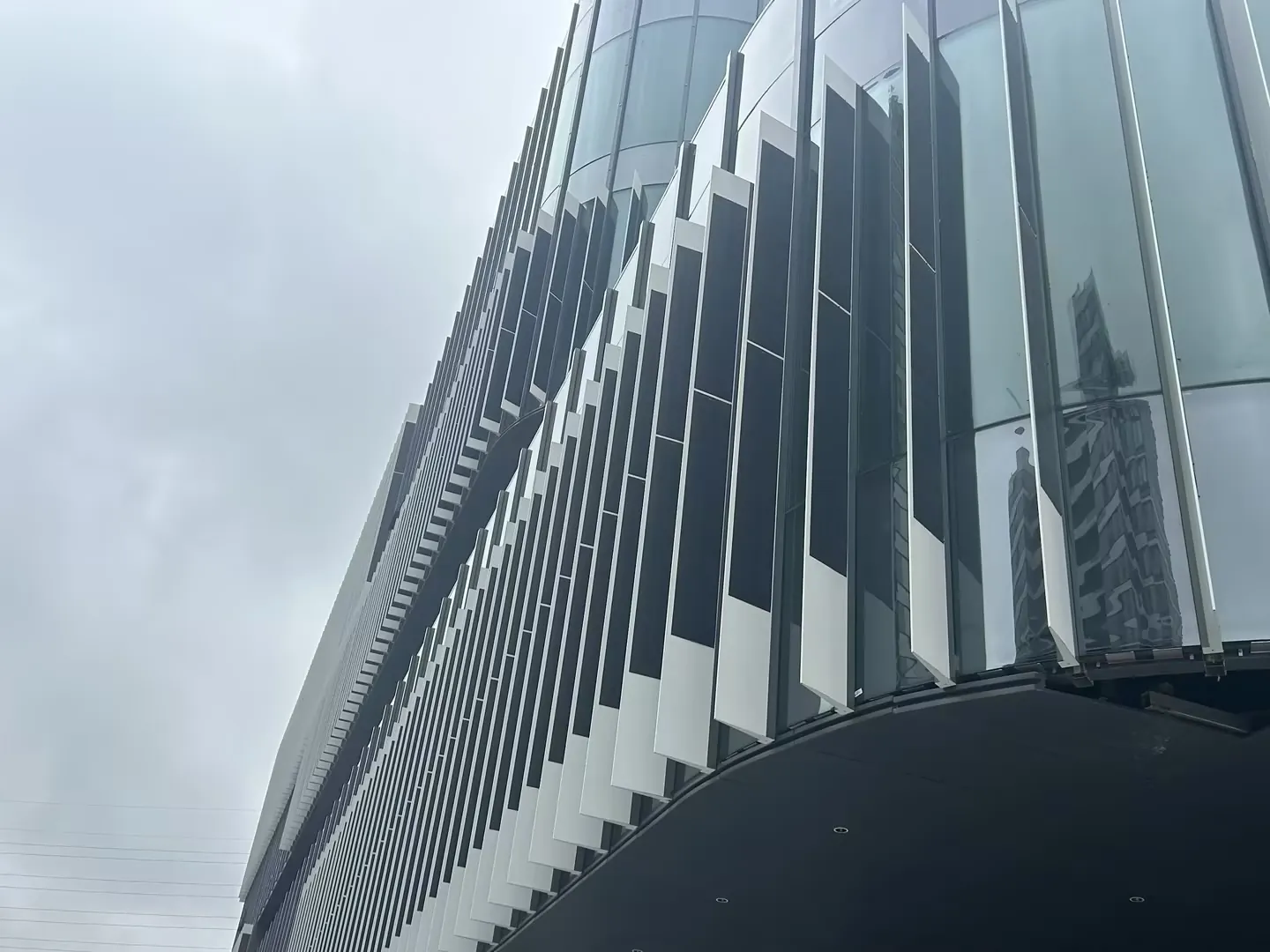 250 kW DC-coupled PV-storage system in Shanghai office tower